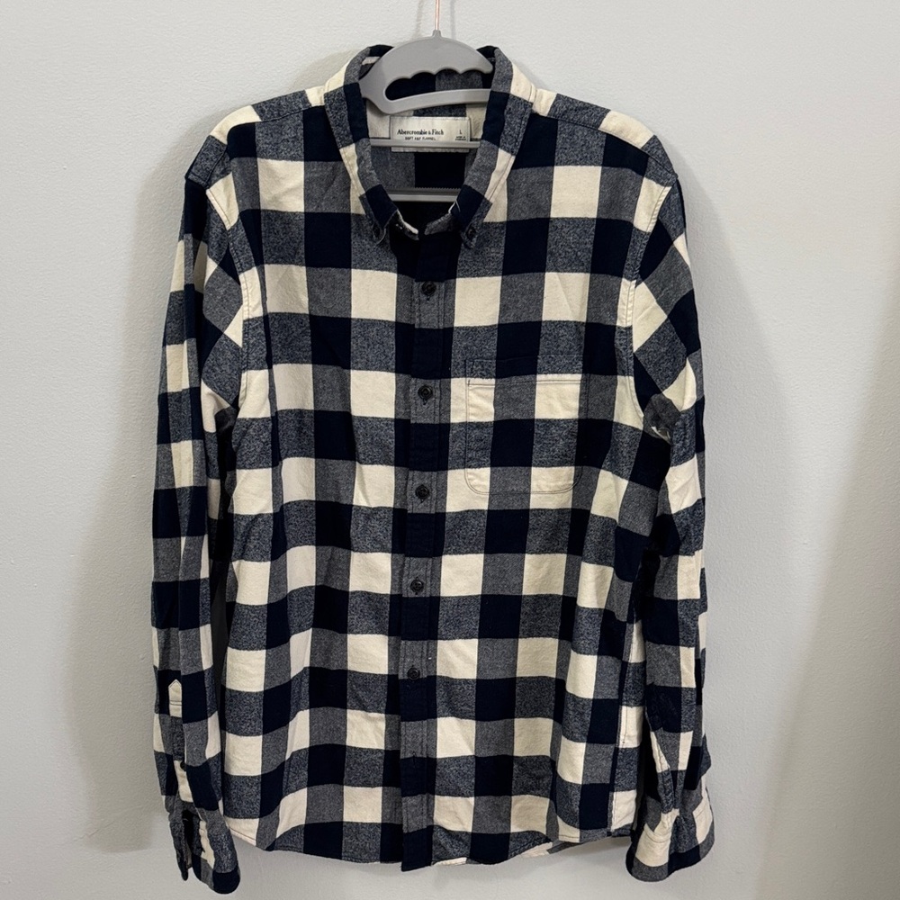 Abercrombie & Fitch Black and White Buffalo Check Button-Down Shirt